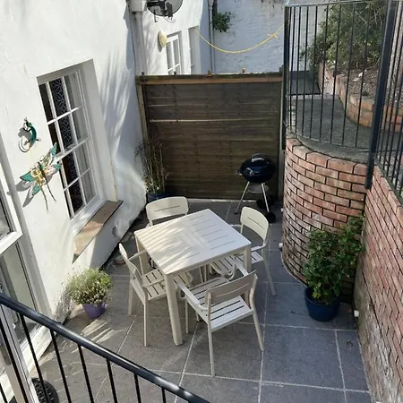 Bank Place Apartment *